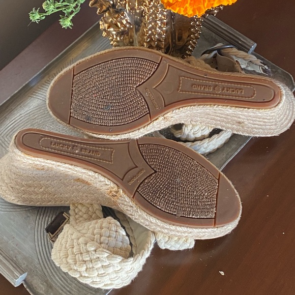 Woven Lucky Brand Espadrille Wedges - Picture 5 of 11